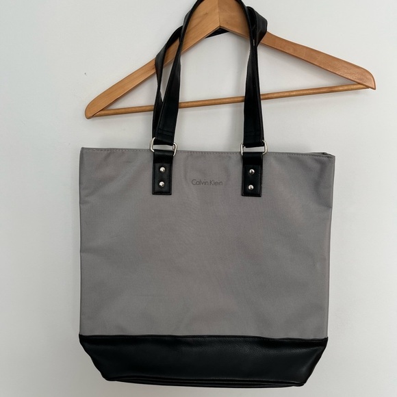 Calvin Klein bag in gray synthetic canvas tote black synthetic leather - Picture 2 of 6